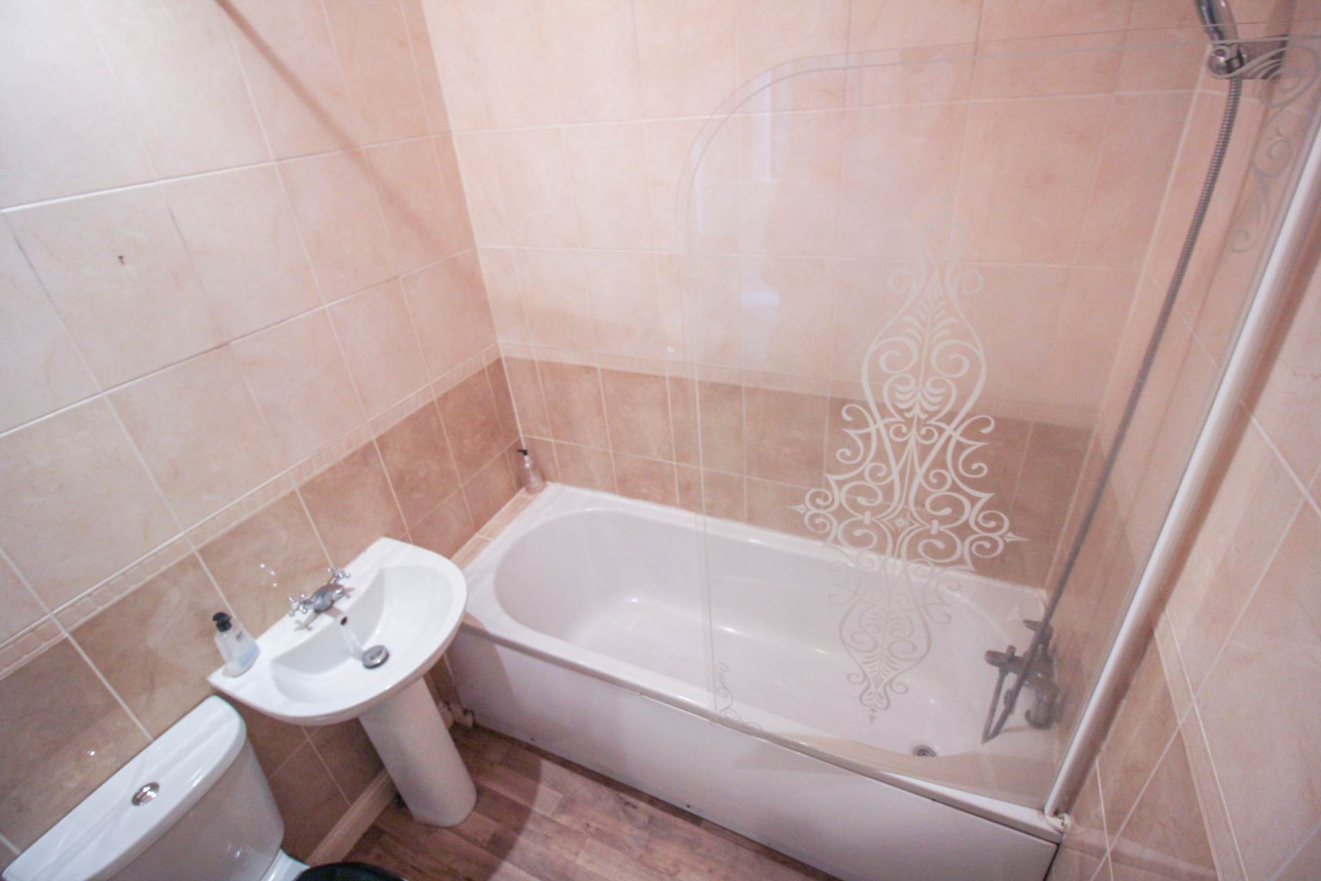 Jubilee Road**Ground Floor**Private Garden**Lounge & Dining Room**Utility/Cloakroom**Vacant**Quick Move**, Image 12