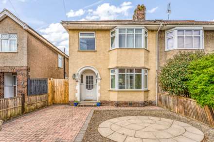 Shaftesbury Road - Stunning Family Home