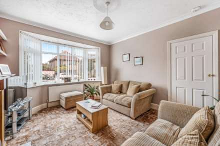 Shaftesbury Road - 1930's Spacious Family Home, Image 4