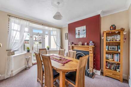 Shaftesbury Road - 1930's Spacious Family Home, Image 5