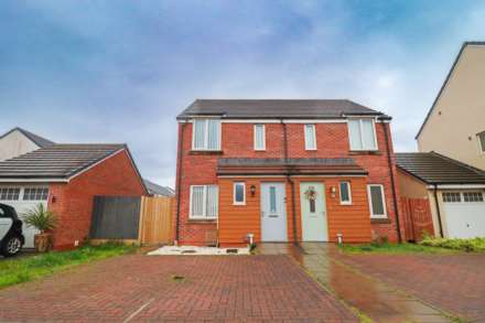 2 Bedroom Semi-Detached, Piper Cross - Perfect First Time Buy!