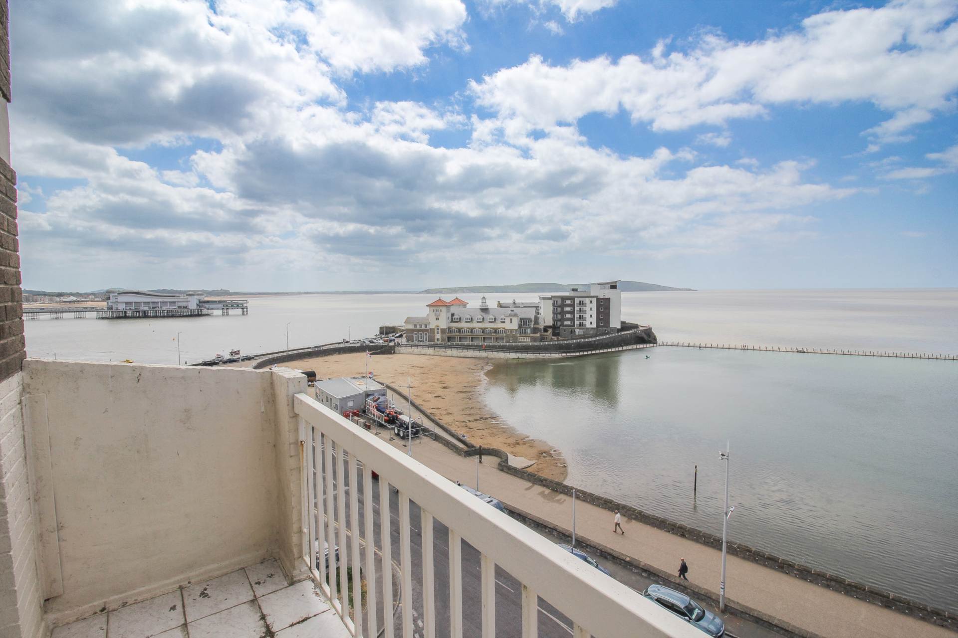 Glentworth Court**Top Floor Flat**Fantastic Views**Priced to Sell**, Image 17