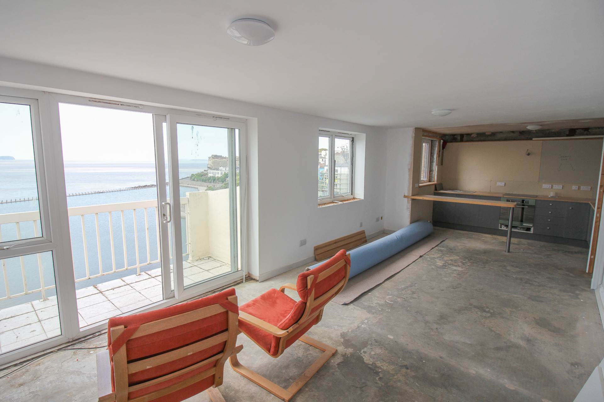 Glentworth Court**Top Floor Flat**Fantastic Views**Priced to Sell**, Image 7