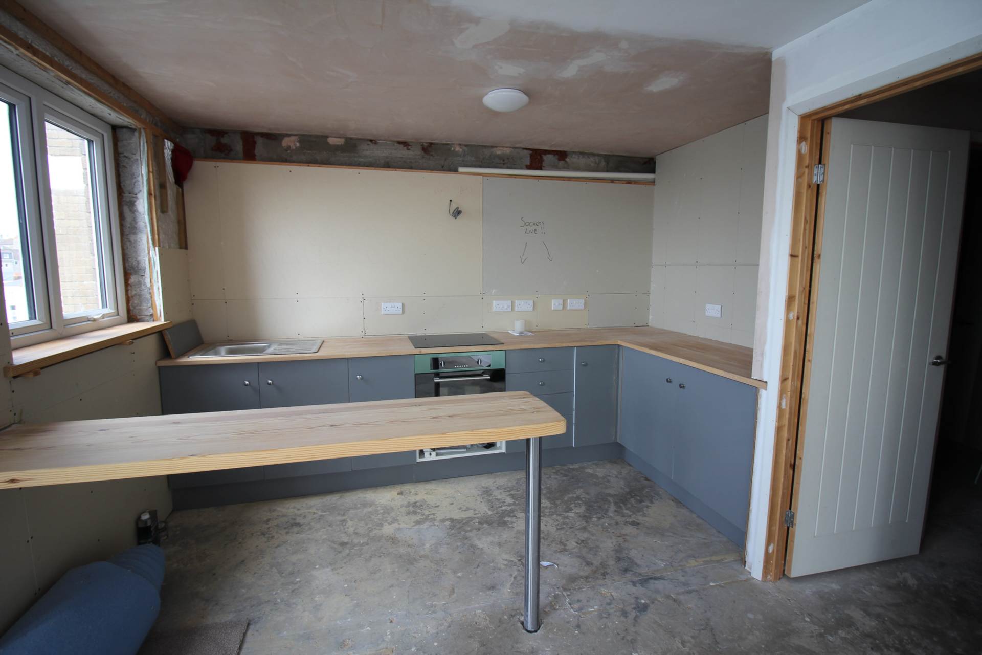 Glentworth Court**Top Floor Flat**Fantastic Views**Priced to Sell**, Image 9