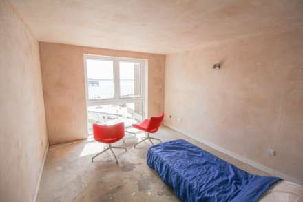 Glentworth Court**Top Floor Flat**Fantastic Views**Priced to Sell**, Image 11