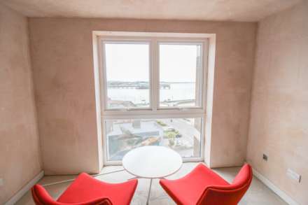 Glentworth Court**Top Floor Flat**Fantastic Views**Priced to Sell**, Image 13