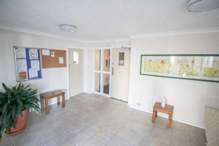 Glentworth Court**Top Floor Flat**Fantastic Views**Priced to Sell**, Image 5