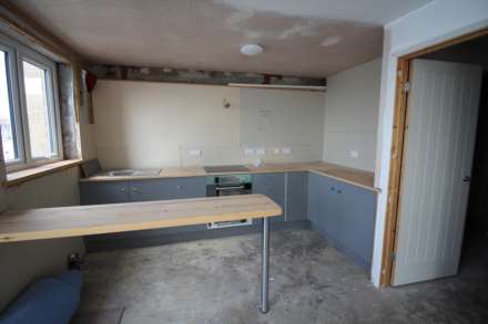 Glentworth Court**Top Floor Flat**Fantastic Views**Priced to Sell**, Image 9
