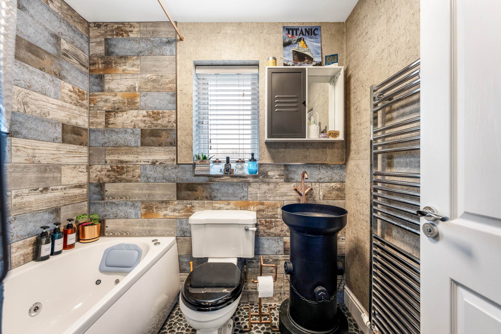 Glider Avenue, Haywood Village - Immaculately Presented Family Home, Image 25