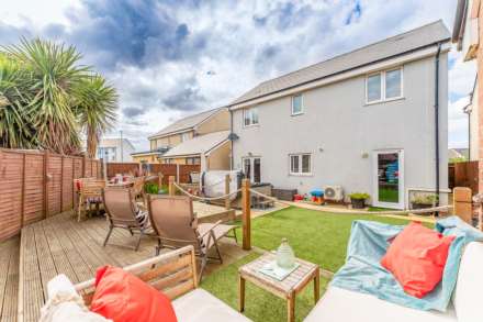 Glider Avenue, Haywood Village - Immaculately Presented Family Home, Image 2