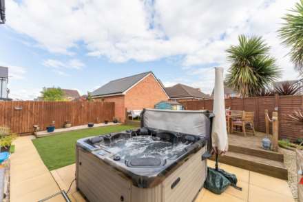 Glider Avenue, Haywood Village - Immaculately Presented Family Home, Image 29