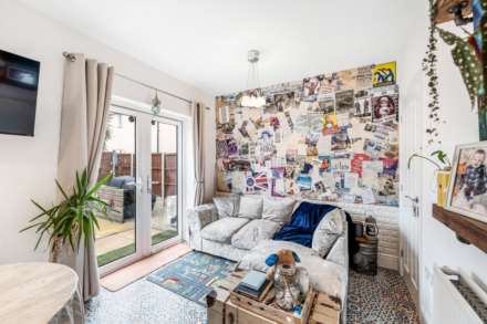 Glider Avenue, Haywood Village - Immaculately Presented Family Home, Image 9