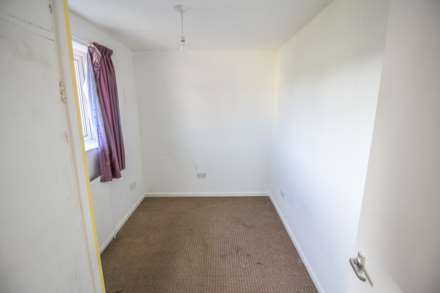 Varsity Way, Locking, Image 11