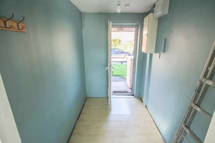 Varsity Way, Locking, Image 7
