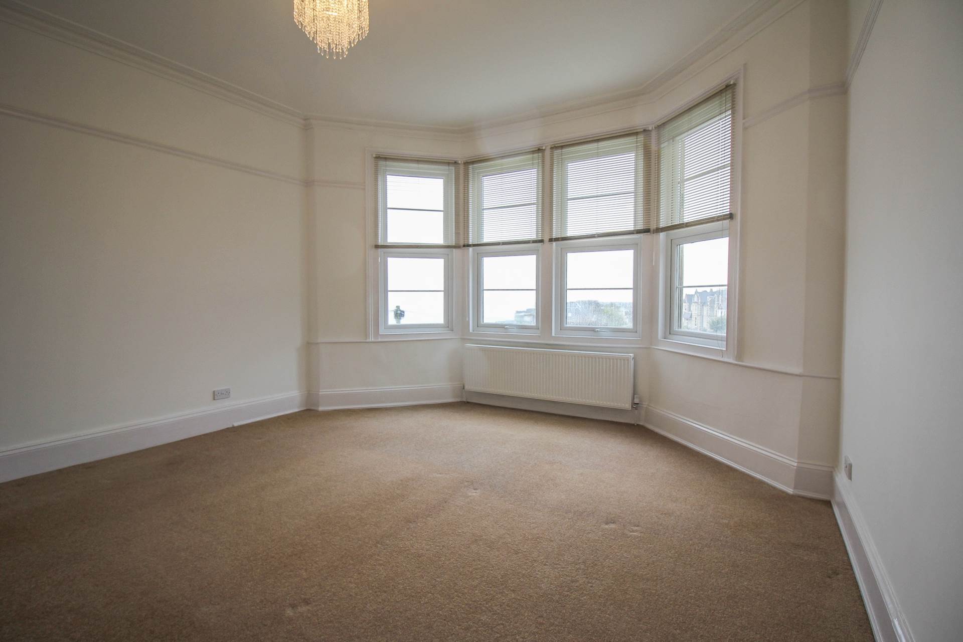 Highbury Road-Demanding Hillside Apartment, Image 10