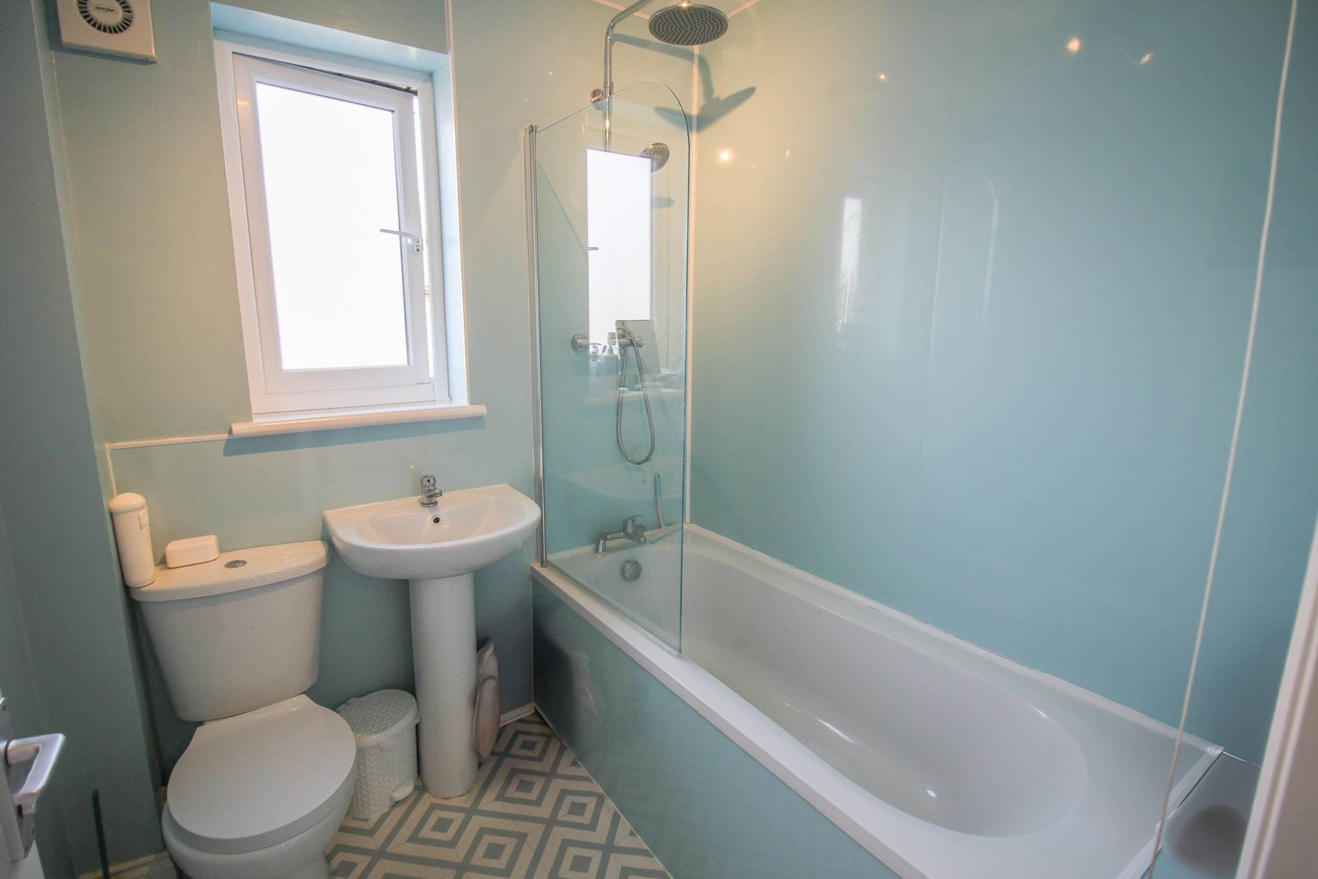 Baildon Crescent**Great Value for Money**, Image 11