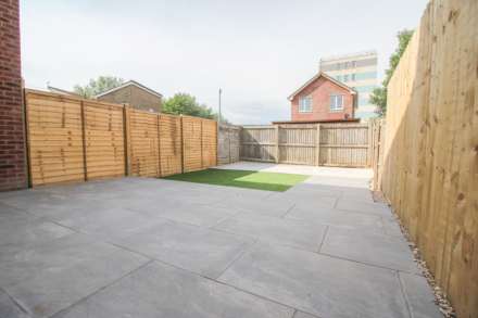 Baildon Crescent**Great Value for Money**, Image 12