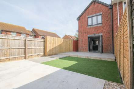 Baildon Crescent**Great Value for Money**, Image 2