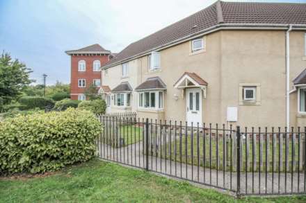 3 Bedroom House, Eden Croft - Very Well Presented Throughout