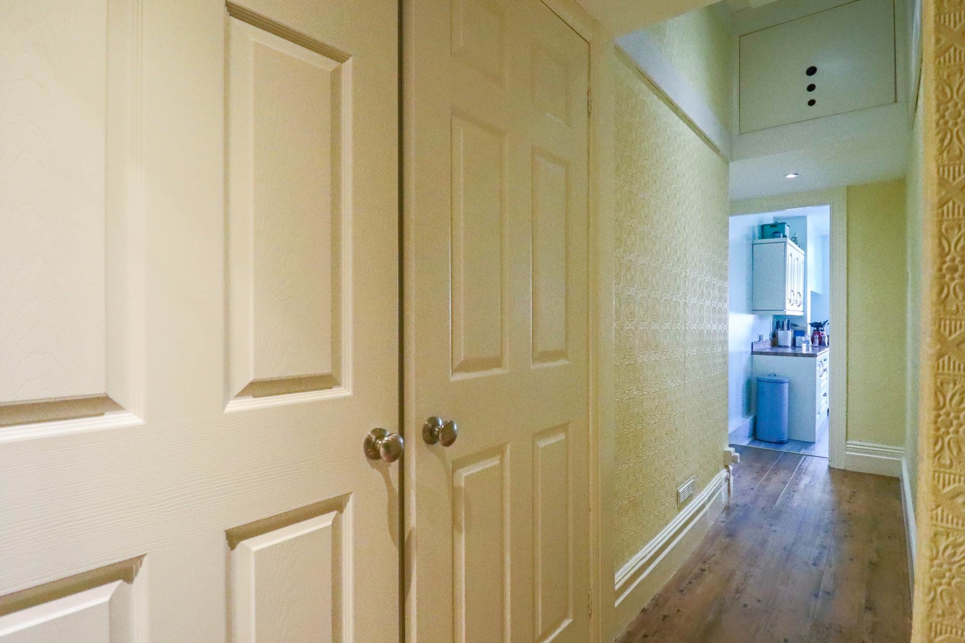 Charlton Road - Restored & Modernised Victorian Flat, Image 18