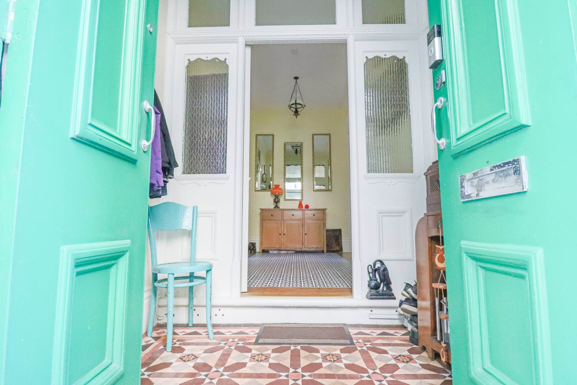 Charlton Road - Restored & Modernised Victorian Flat, Image 3