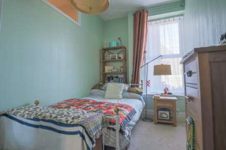 Charlton Road - Restored & Modernised Victorian Flat, Image 16