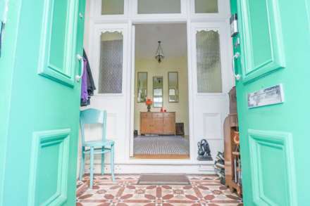 Charlton Road - Restored & Modernised Victorian Flat, Image 3