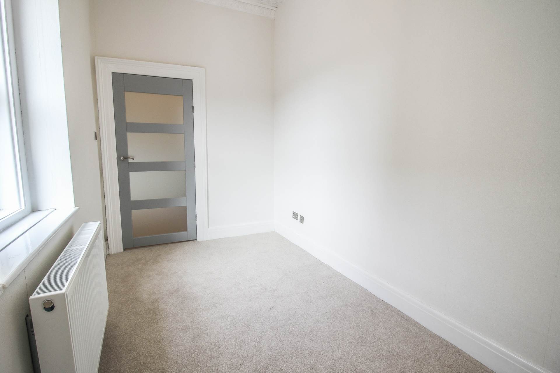 Ashcombe Road-Stunningly Presented, Image 12