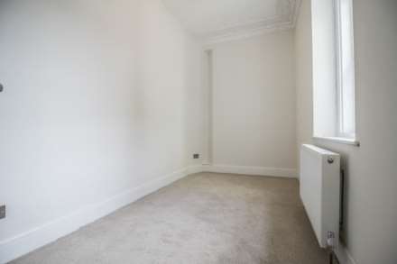 Ashcombe Road-Stunningly Presented, Image 11