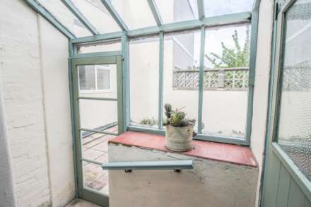 Ashcombe Road-Stunningly Presented, Image 13