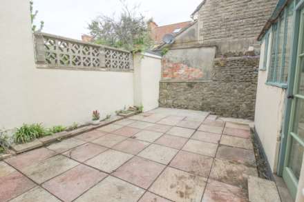 Ashcombe Road-Stunningly Presented, Image 14