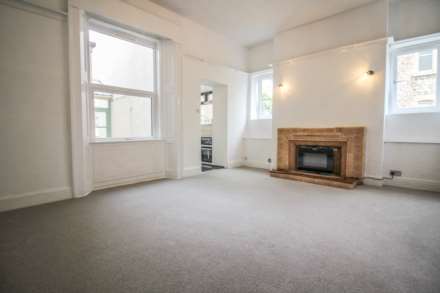 Ashcombe Road-Stunningly Presented, Image 5
