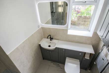 Ashcombe Road-Stunningly Presented, Image 8