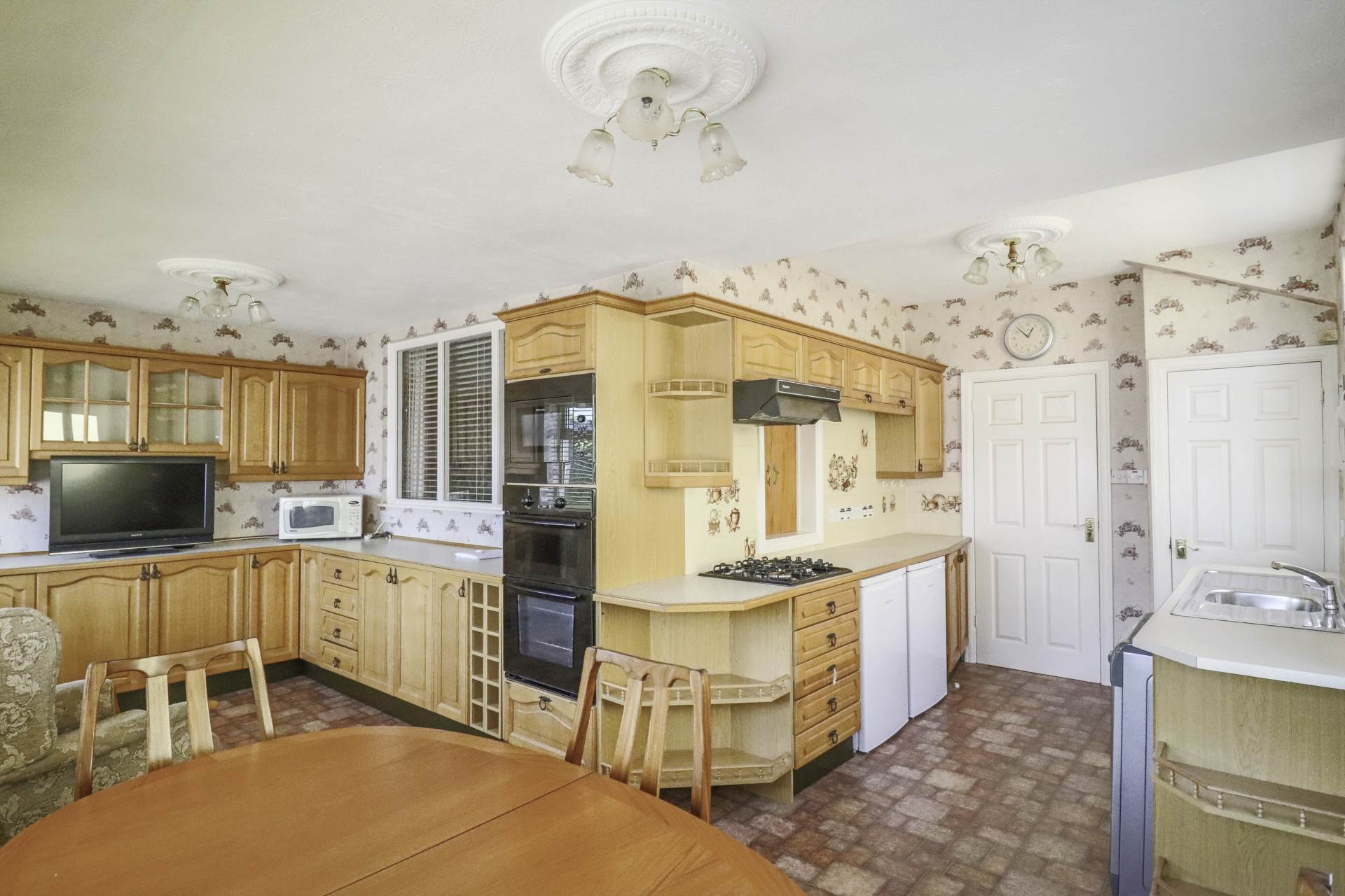 Clarkson Avenue, Milton - Endless Potential, Image 9