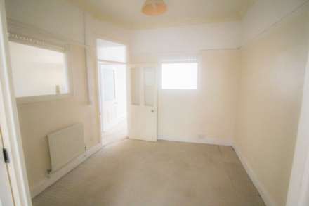 Shrubbery Road, Hillside, Image 4