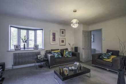 Goddard Drive - Excellent Presentation, Image 6