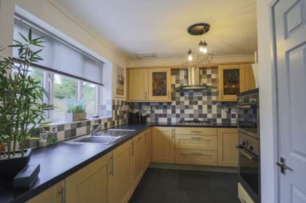 Goddard Drive - Excellent Presentation, Image 8