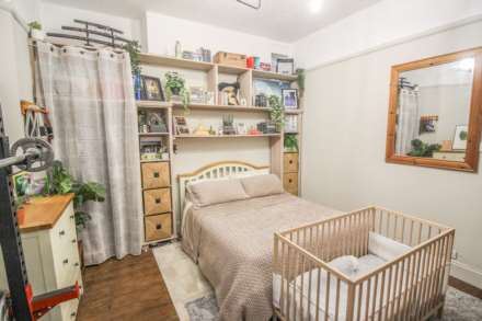 Clarence Road North - Victorian Flat, Image 7