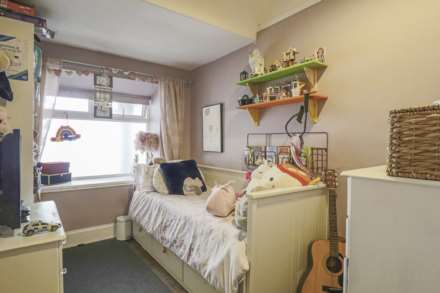 Clarence Road North - Victorian Flat, Image 9