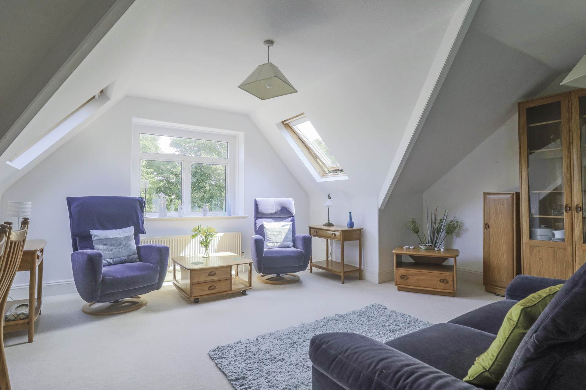 Ellenborough Park South - Superb Flat, Over 1000sqft, Image 3