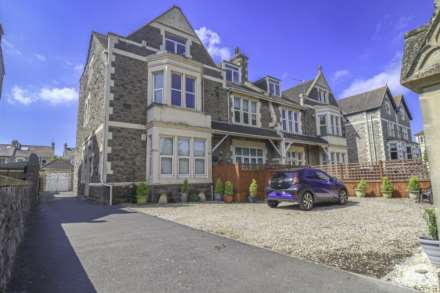 Ellenborough Park South - Superb Flat, Over 1000sqft, Image 1
