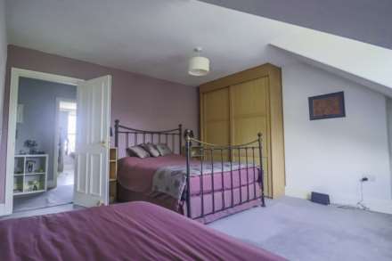 Ellenborough Park South - Superb Flat, Over 1000sqft, Image 15