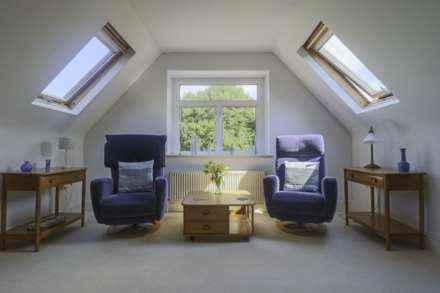 Ellenborough Park South - Superb Flat, Over 1000sqft, Image 4