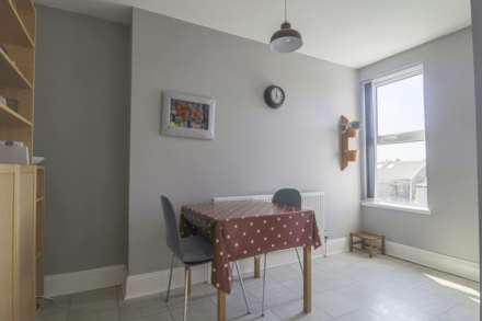 Ellenborough Park South - Superb Flat, Over 1000sqft, Image 9