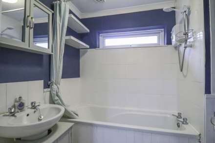 Jubilee Road - Great First Time Buy - Vacant, Image 9