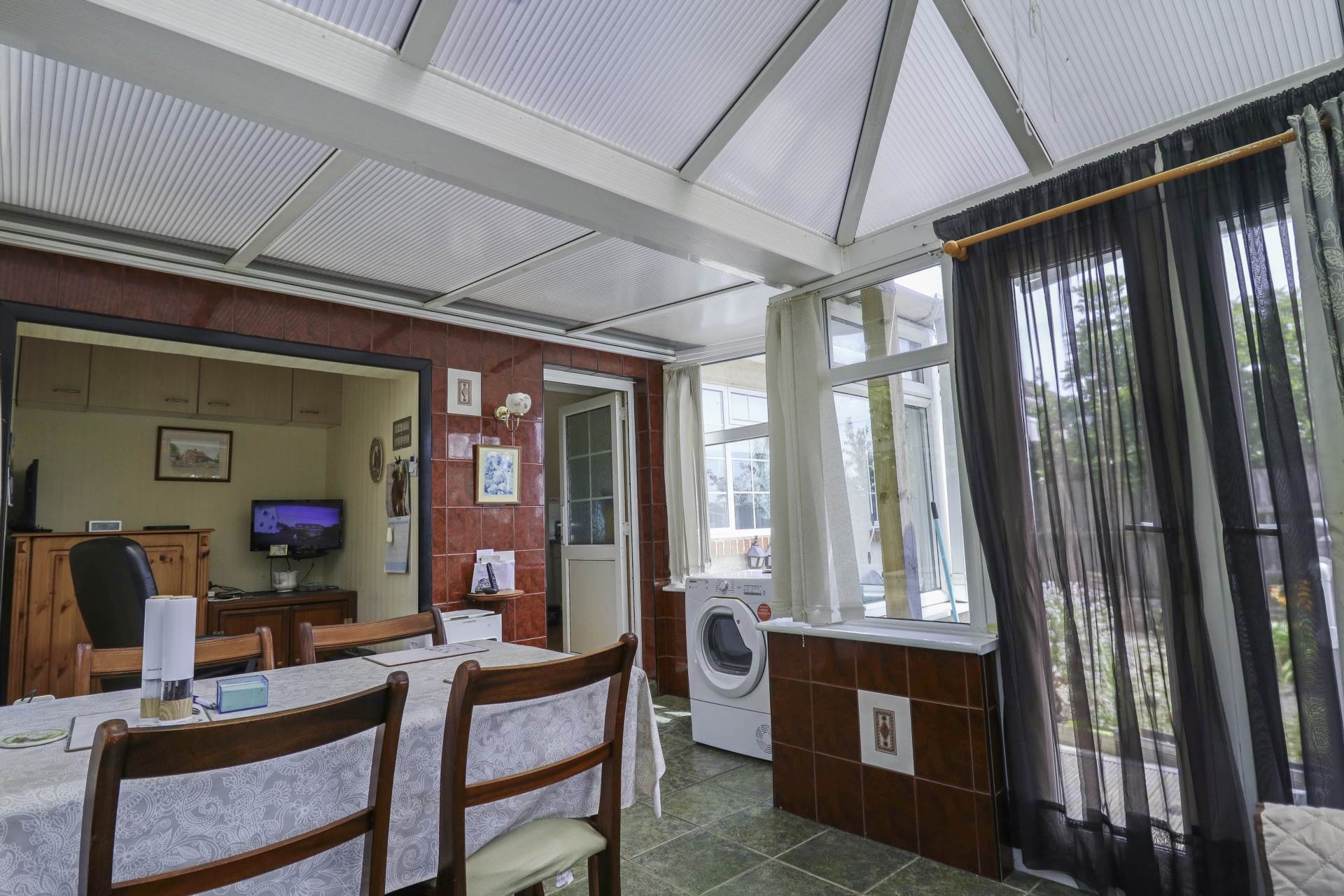 Brendon Avenue, Hillside, Image 12