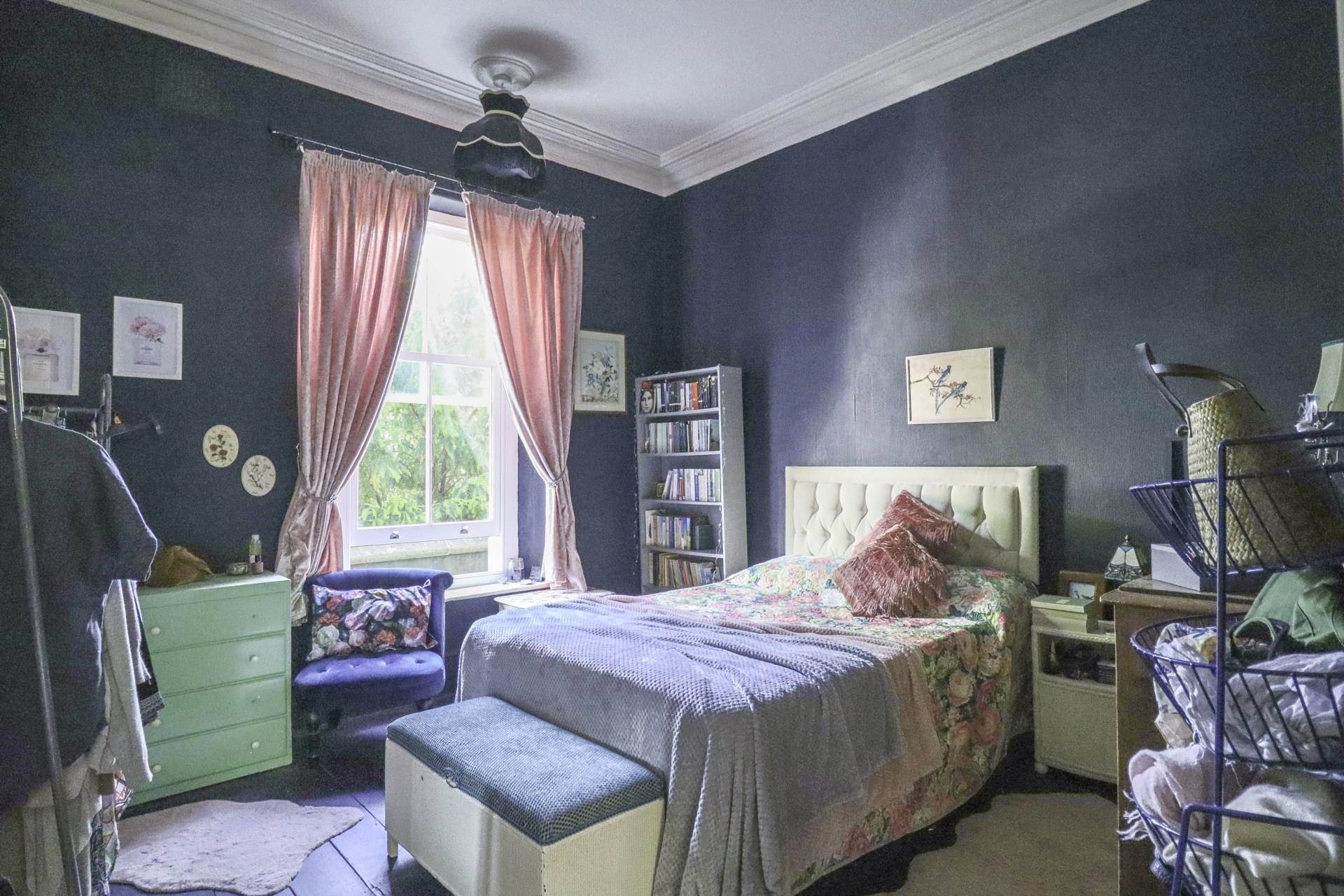 Victoria Quadrant - Superb Period Flat, Image 6