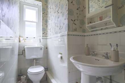 Victoria Quadrant - Superb Period Flat, Image 11