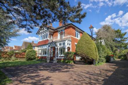 Uphill Road North, South Ward - Grand Residence In Prime Location