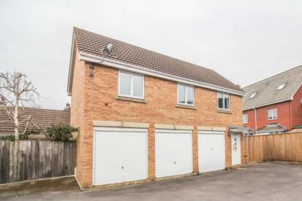 2 Bedroom Coach House, Weston Village-Detached Coach House